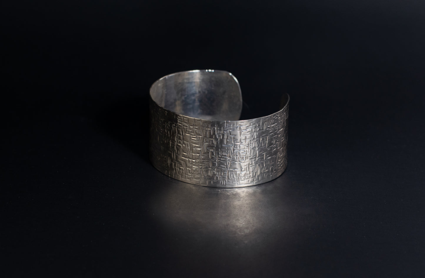 1.5" Pure Silver Arm Band - Cross stitch