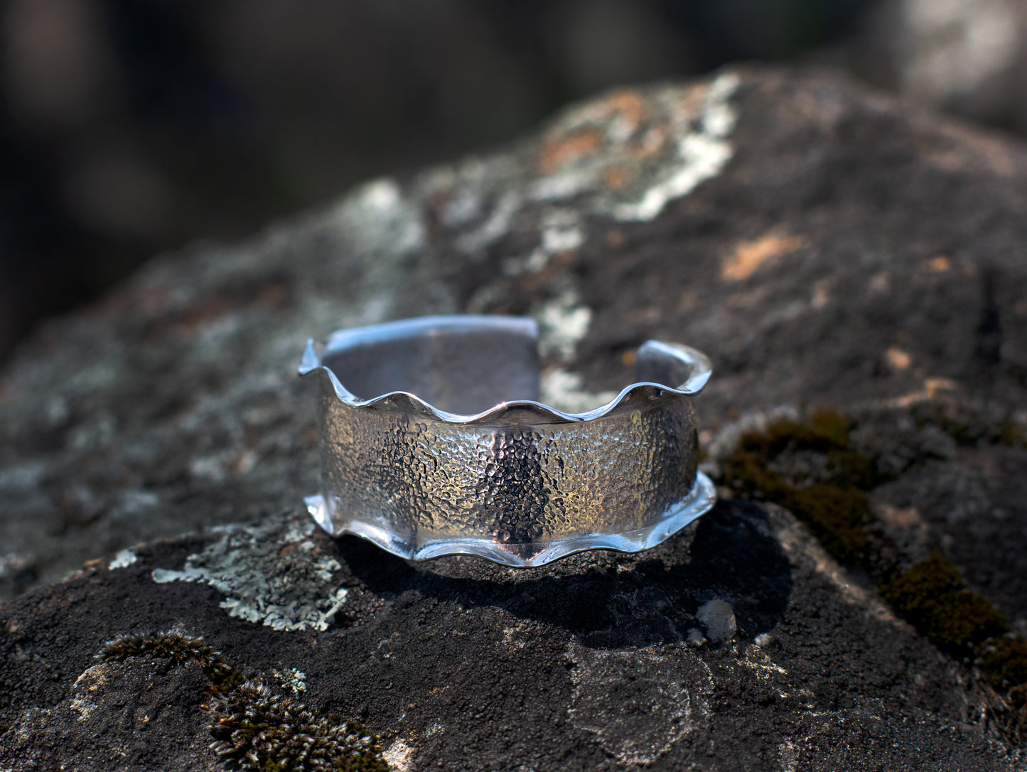 1" Hammered Cuff - Ruffle